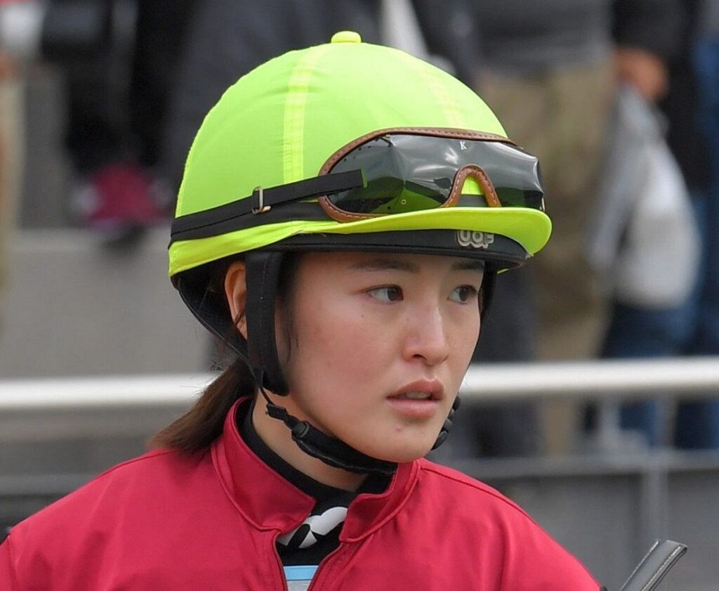 藤田菜七子 年収